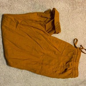 Old Navy High-Waisted cropped pants